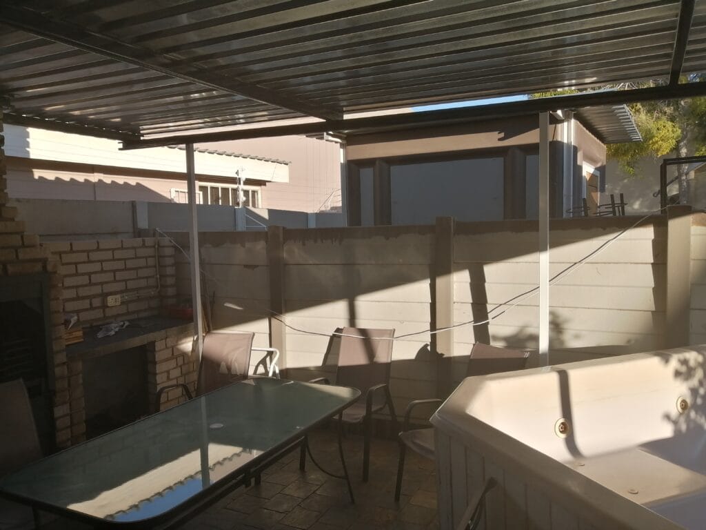 construction, renovation walls and ceilings outdoors