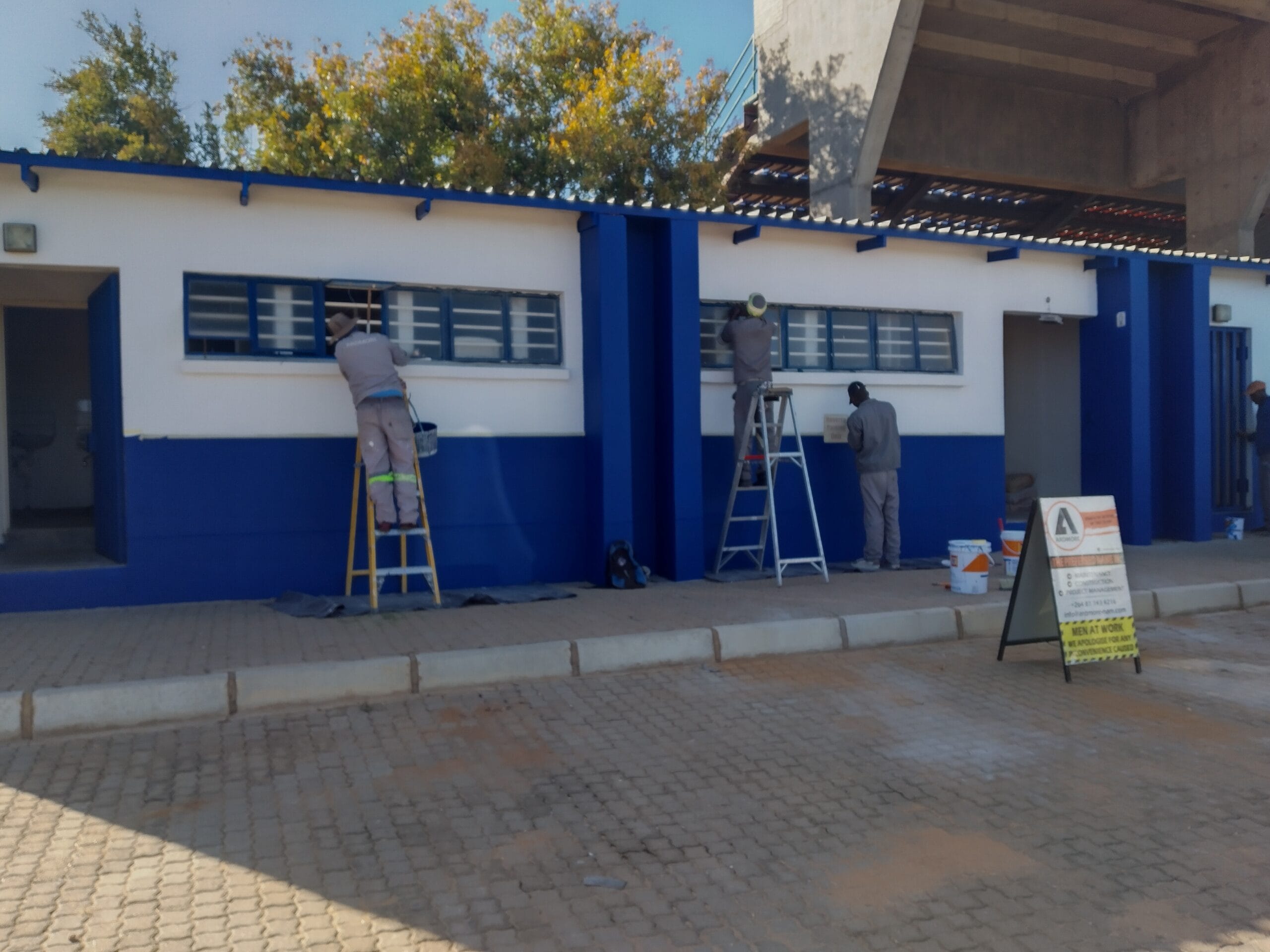 construction, renovation walls and ceilings outdoors